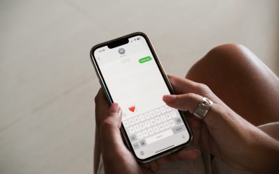 Kako održati kemiju na daljinu putem poruka i poziva